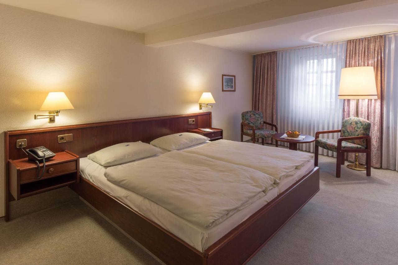 Hotel Altdeutsche Weinstuben Фрайбург Екстериор снимка