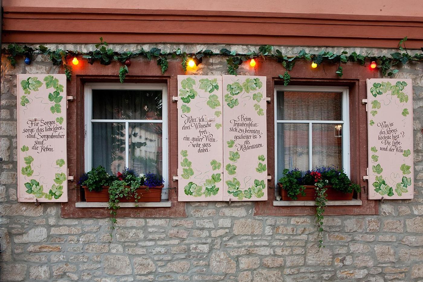 Hotel Altdeutsche Weinstuben Фрайбург Екстериор снимка
